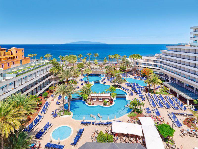 H10 Conquistador Resort bovenaanzicht van het resort met prachtig uitzicht over de oceaan en het resort